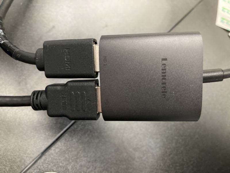 HDMI端子に接続した Lemorele USB-C HDMI変換アダプター 